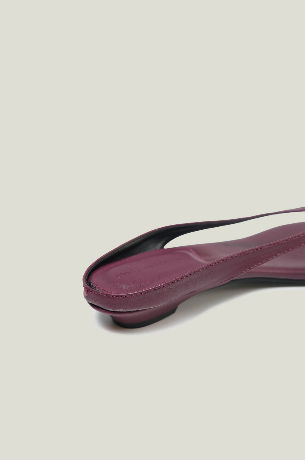 Low-Heel Open Toe Thong Sandals Sleek Minimalist Outdoor Slides